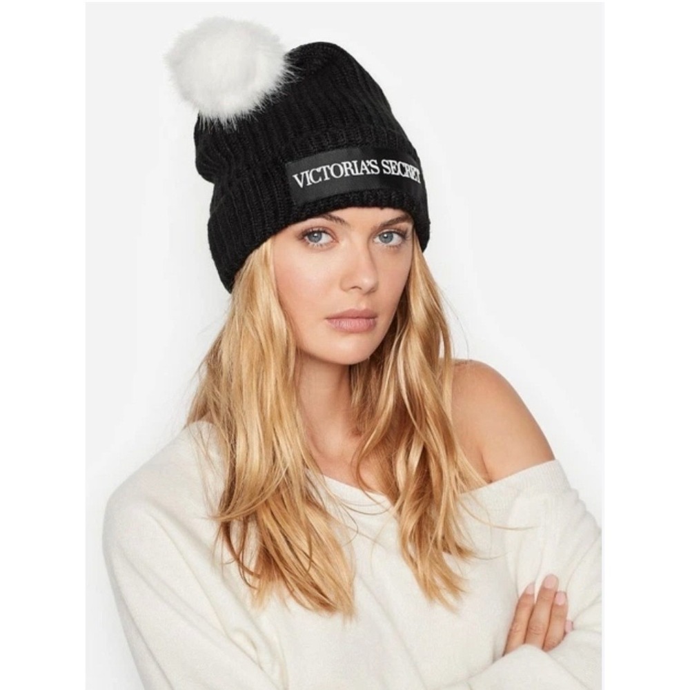 Victorias Secret Black Ribbed Knit Beanie Faux Fur Pom Pom Logo Hat 11159755
